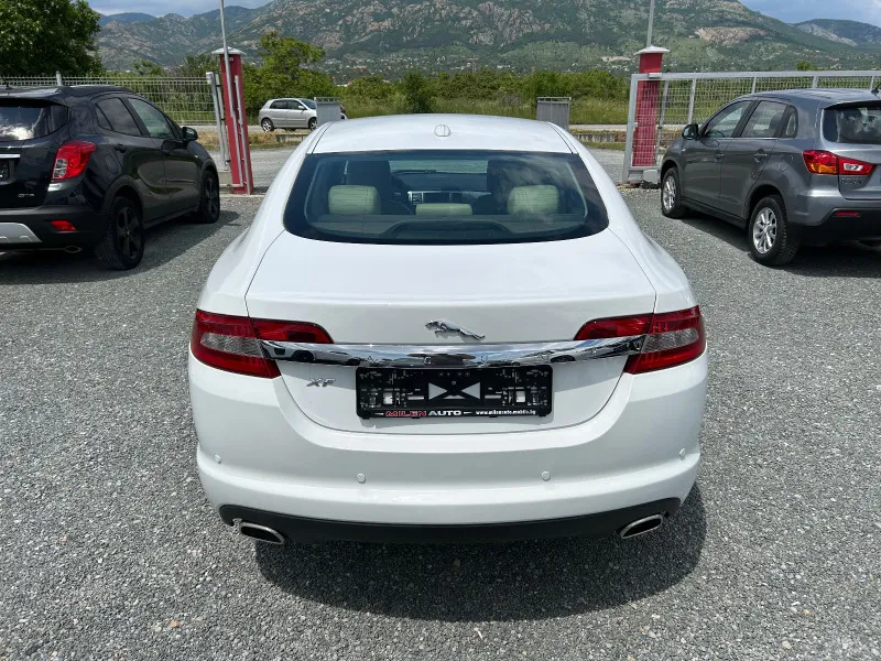 Jaguar Xf (KATO НОВА) Image 7