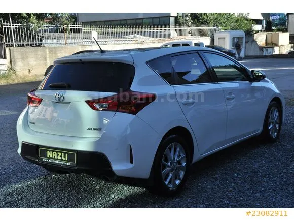 Toyota Auris 1.6 Advance Skypack Image 5